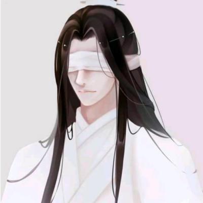 游客投喂狮子时观光车门突然开启